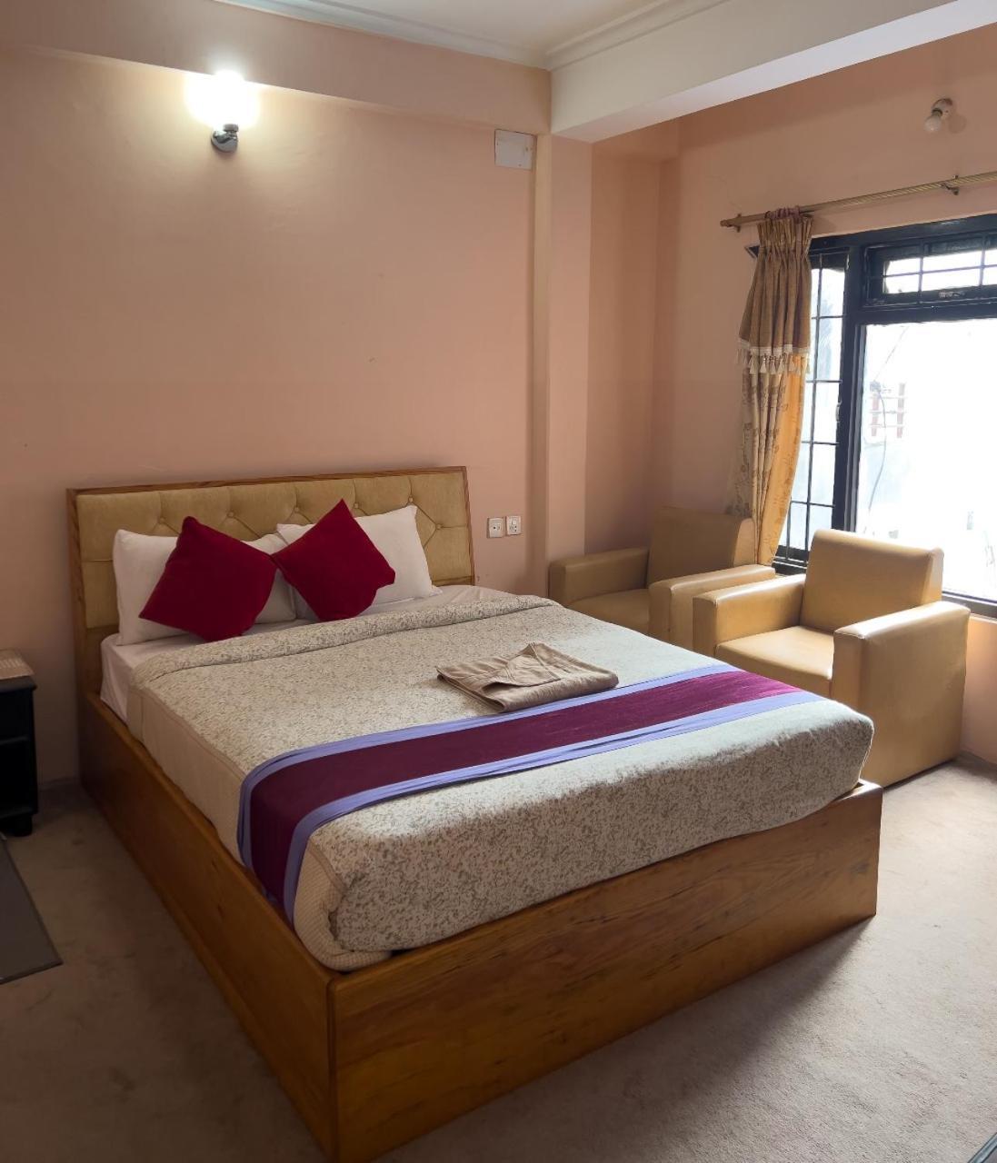 Hotel Lake N Yeti Pokhara Exterior foto